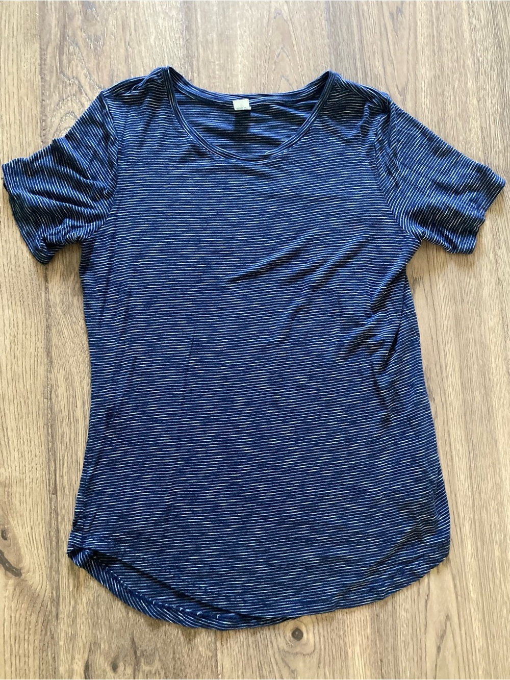 Old Navy Navy and White Short Sleeve Striped Tee Size M